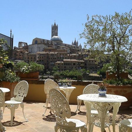 Residenza D'Epoca Campo Regio Relais Bed and Breakfast Siena Exteriör bild