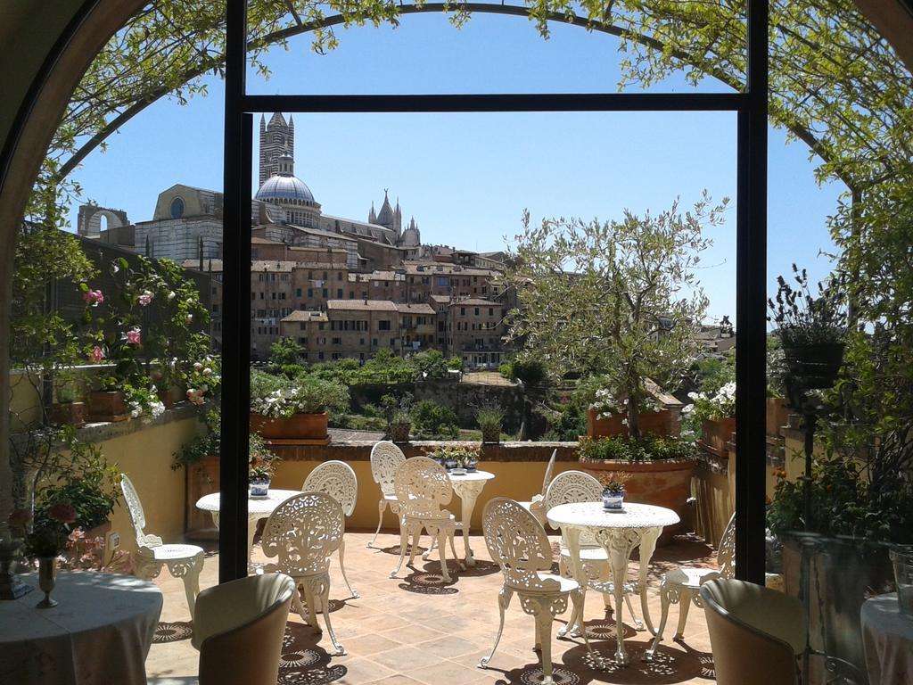 Residenza D'Epoca Campo Regio Relais Bed and Breakfast Siena Exteriör bild