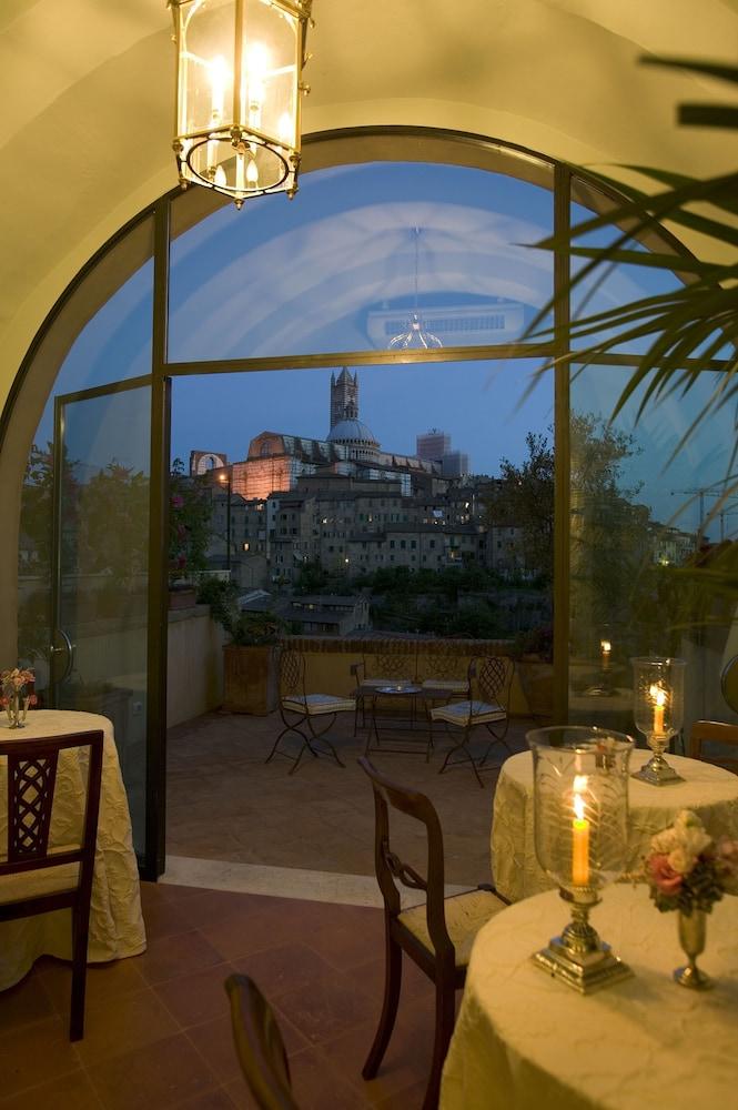 Residenza D'Epoca Campo Regio Relais Bed and Breakfast Siena Exteriör bild