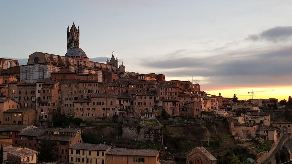 Residenza D'Epoca Campo Regio Relais Bed and Breakfast Siena Exteriör bild
