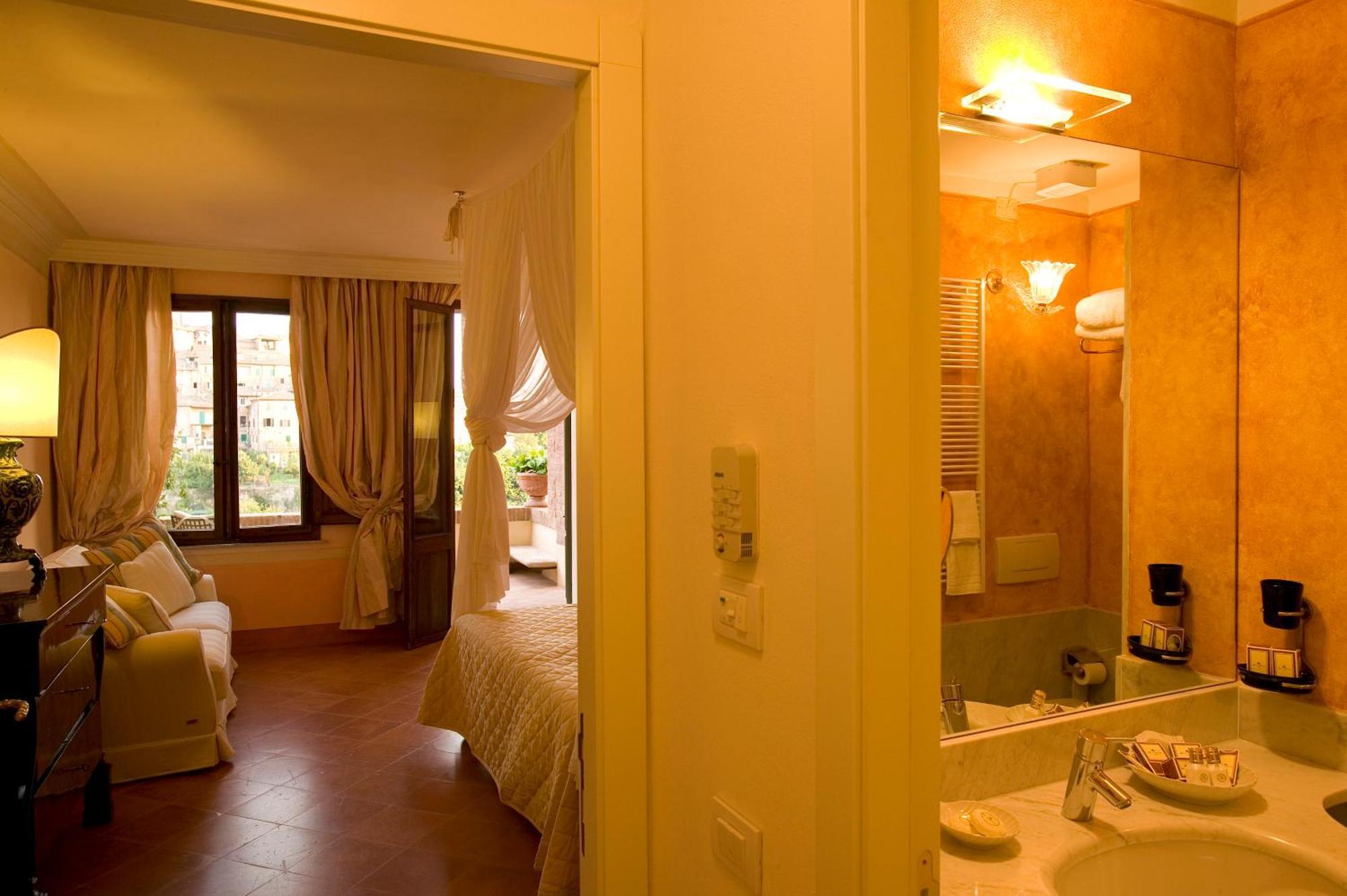 Residenza D'Epoca Campo Regio Relais Bed and Breakfast Siena Exteriör bild