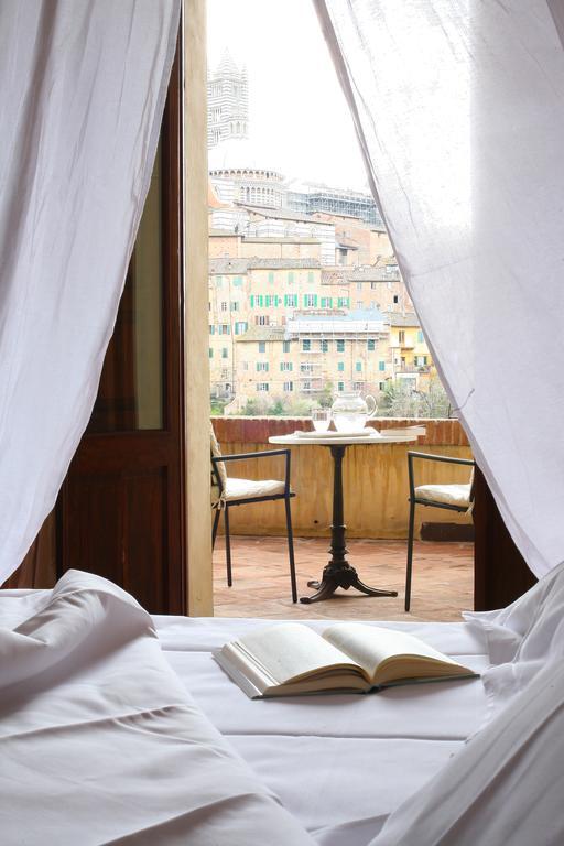Residenza D'Epoca Campo Regio Relais Bed and Breakfast Siena Exteriör bild